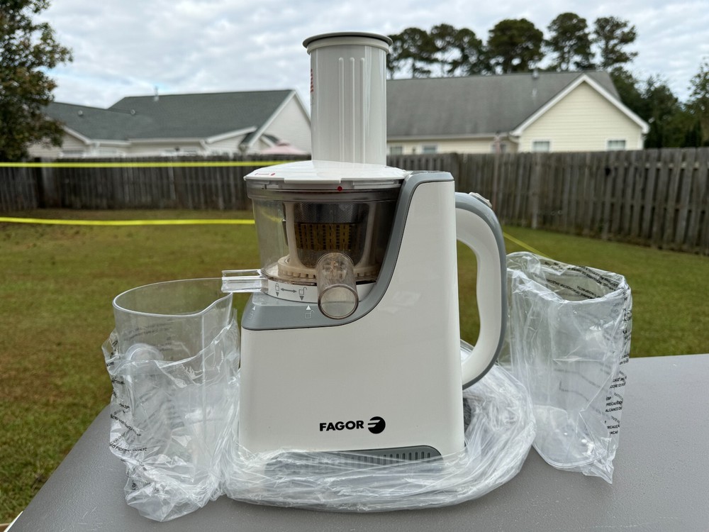 Fagor Slow Masticating Juicer Model 670041650 - Vegetable & Fruit Cold Press