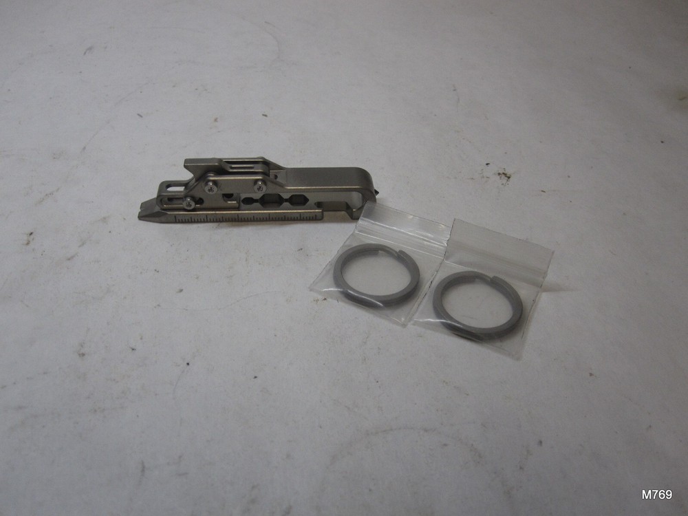 Multitool - Nailpuller, Bottle Opener, Window Breaker, Ruler, Square, Hex Screw