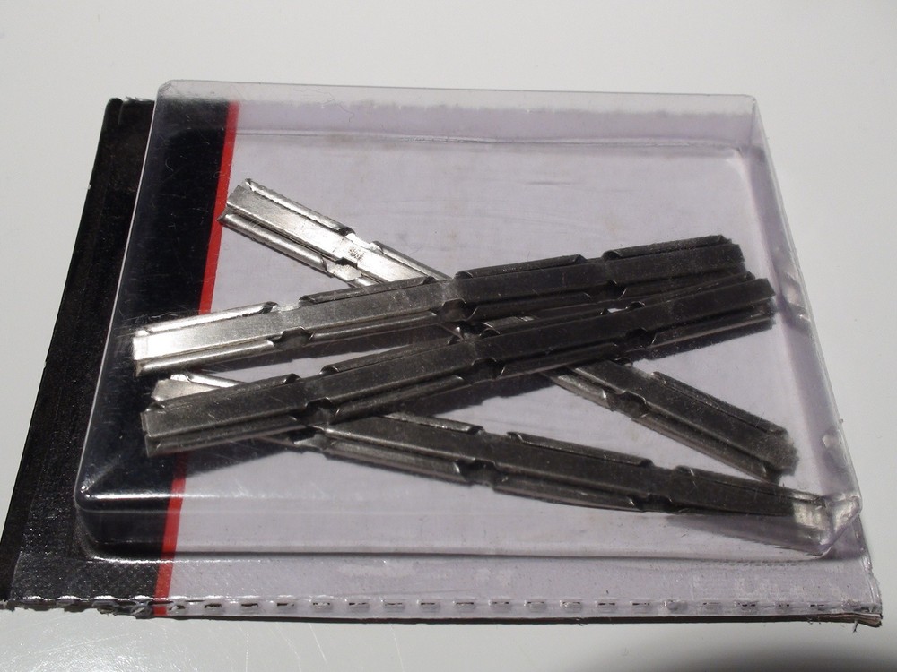 HO ATLAS # 0170 CODE 100/83 UNIVERSAL RAIL JOINERS NS (48) PCS