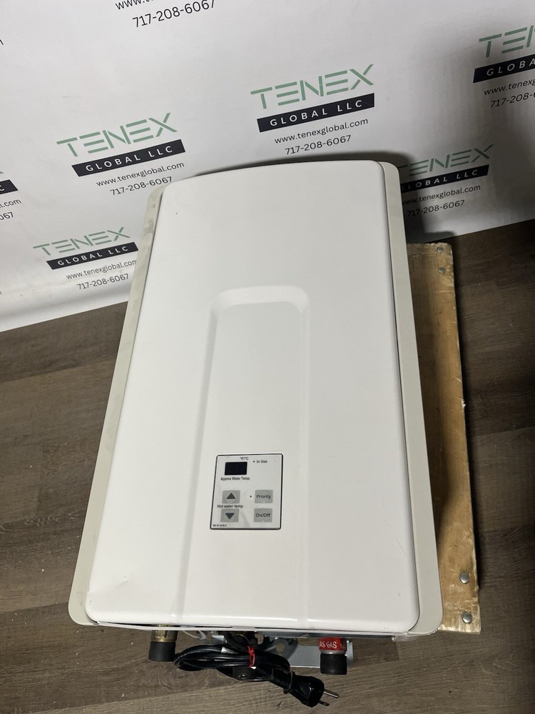 Rinnai V75iN Indoor Tankless Water Heater 180k BTU Natural Gas (B-29 #1640)