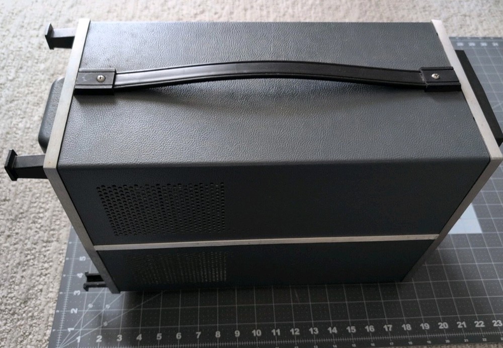 HP Hewlett Packard 1202A OSCILLOSCOPE (powers on *BUT READ DESCRIPTION*) #ENGR