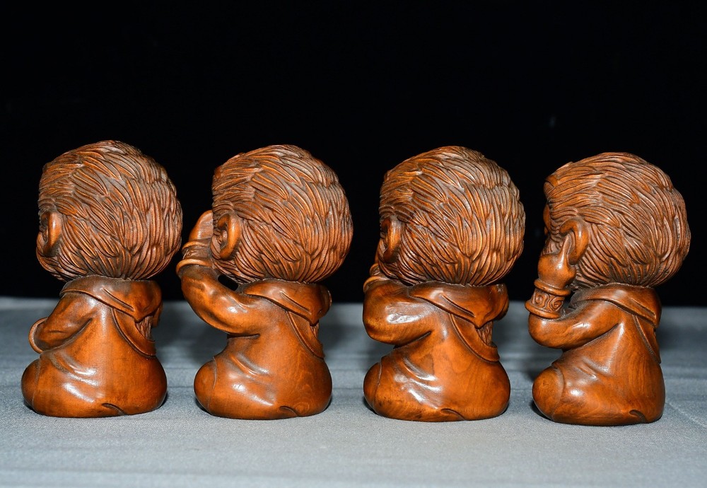 Exquisite Small Leaf Boxwood Four Not Monkey Ornament