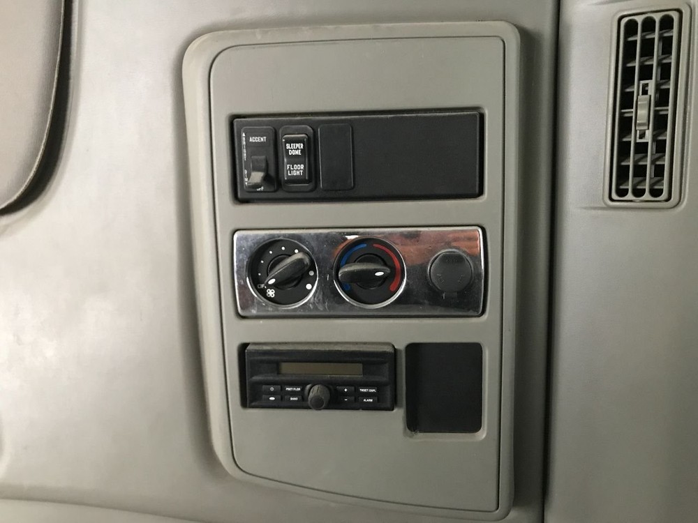 International PROSTAR Sleeper Control - Used