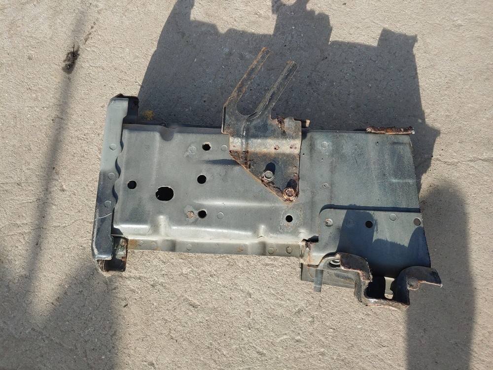 2004 Infiniti G35 Coupe Passenger Right Frame Rail