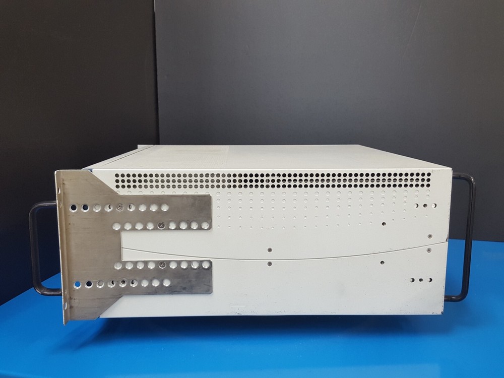 Aeroflex 82547 : PXI Mainframe 18 slots (595)