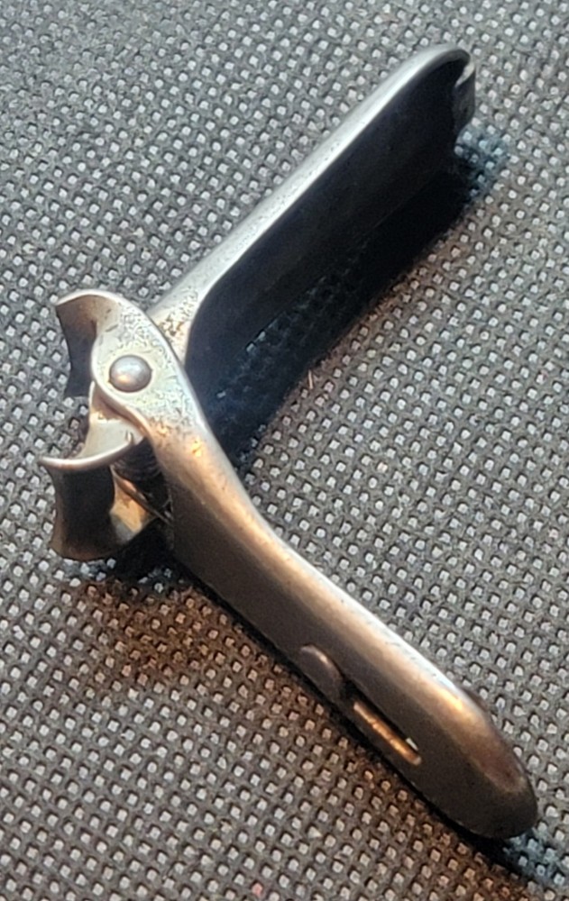 4 ANTIQUE NAIL CLIPPERS T6N1