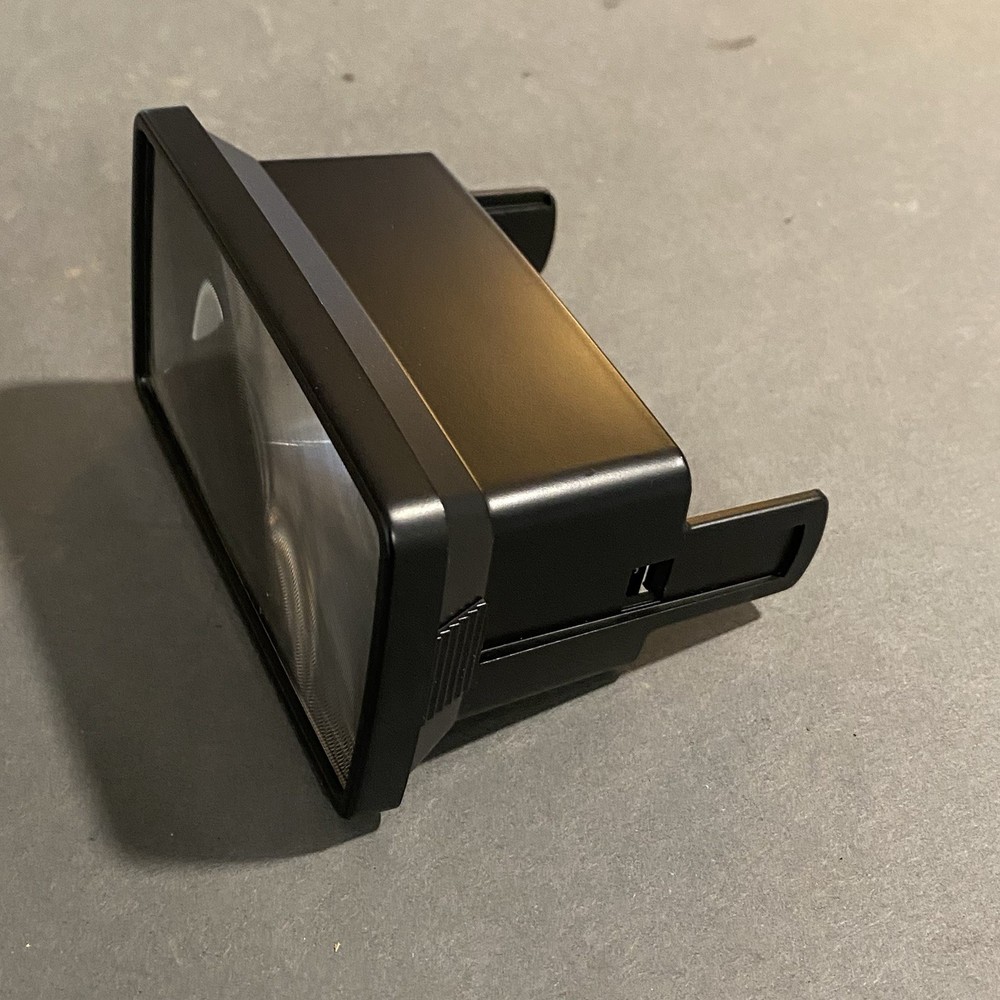 OLYMPUS OM System Electronic Flash Zoom Adapter T 32