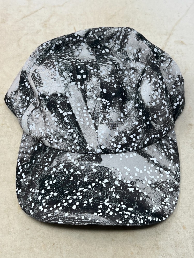 Lululemon Women's Fast Free Run Hat Gray & Silver Reflective Multi One Size NWT