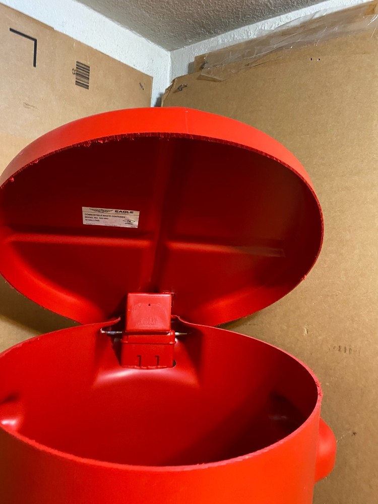 EAGLE 945BIO Biohazard Step On Poly Waste Container 10 Gallon