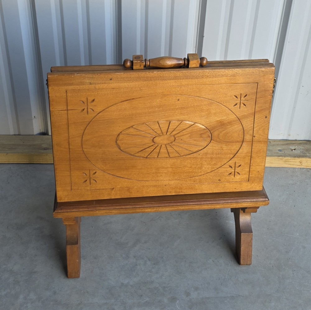 VINTAGE ANTIQUE FOLDING MAGAZINE RACK