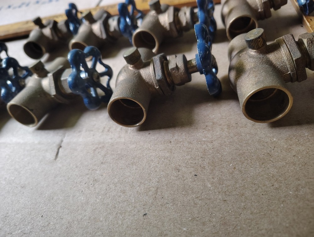 NOS - Nibco 3/4" Globe Valve. CxC, Solder, Drain.