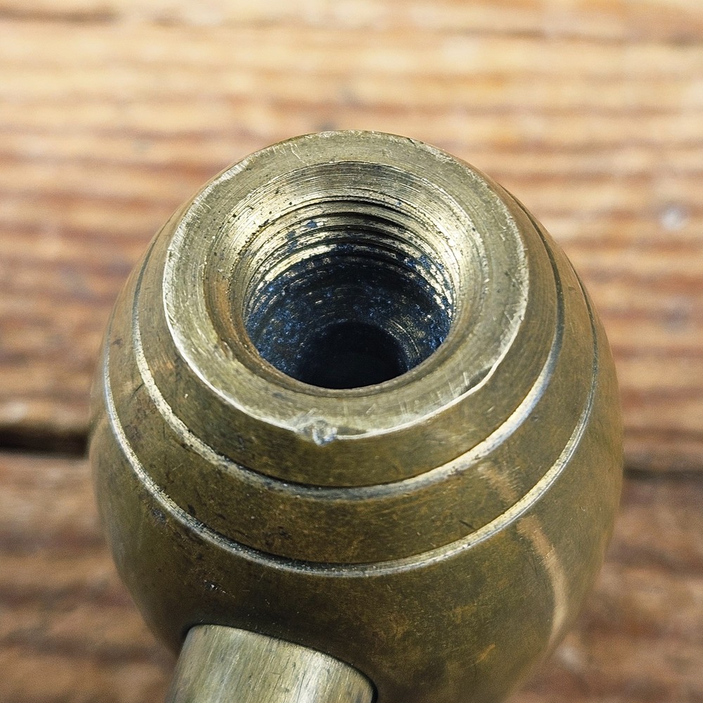 Vtg Oval Powder Horn Flask Push Button Valve Flintlock Muzzleloader