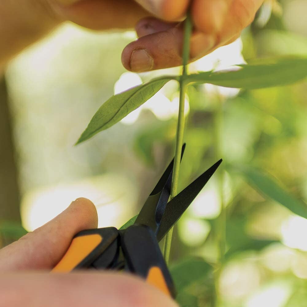Fiskars Non-Stick Micro-Tip Pruning Snips NEW