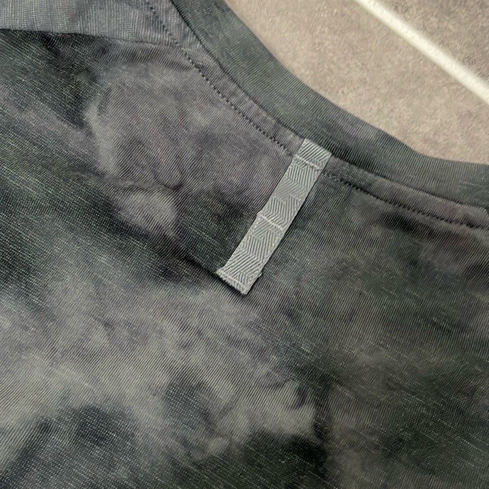 Lululemon Always Agile Short Sleeve size Medium