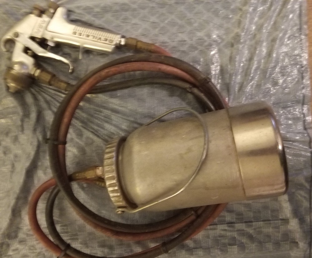 DeVilbiss JGA-502 Paint Gun Pressure Pot
