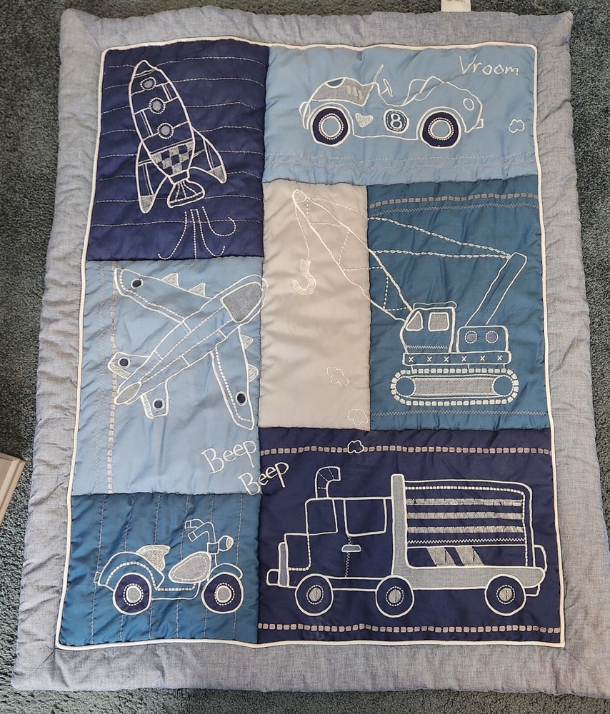 Nursery Bedding- Lambs and Ivy "Metropolis" 7-piece Bedding Set