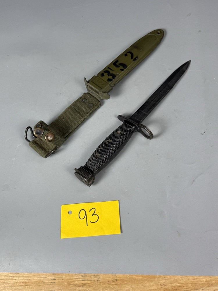 Cold War Era US M7 Knife With Rack Marks 93