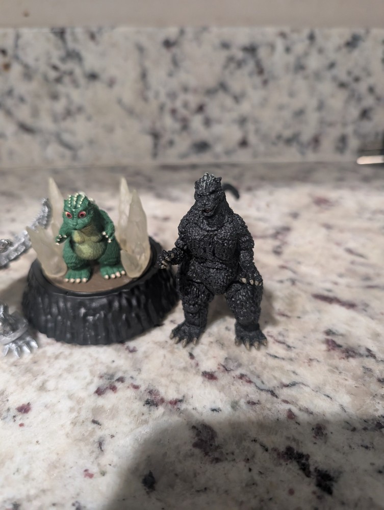 Bandai GODZILLA High Grade Diorama Figure Set Bundle *Pre-owned...