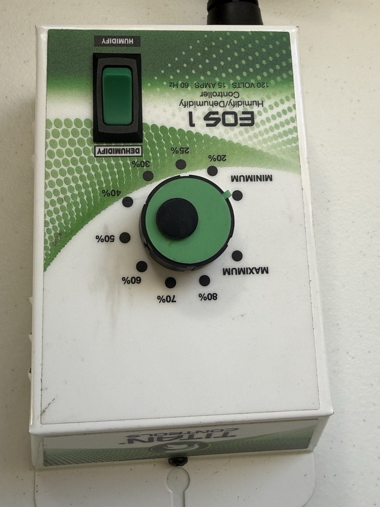 Titan Controls EOS 1 Humidify / Dehumidify Controller