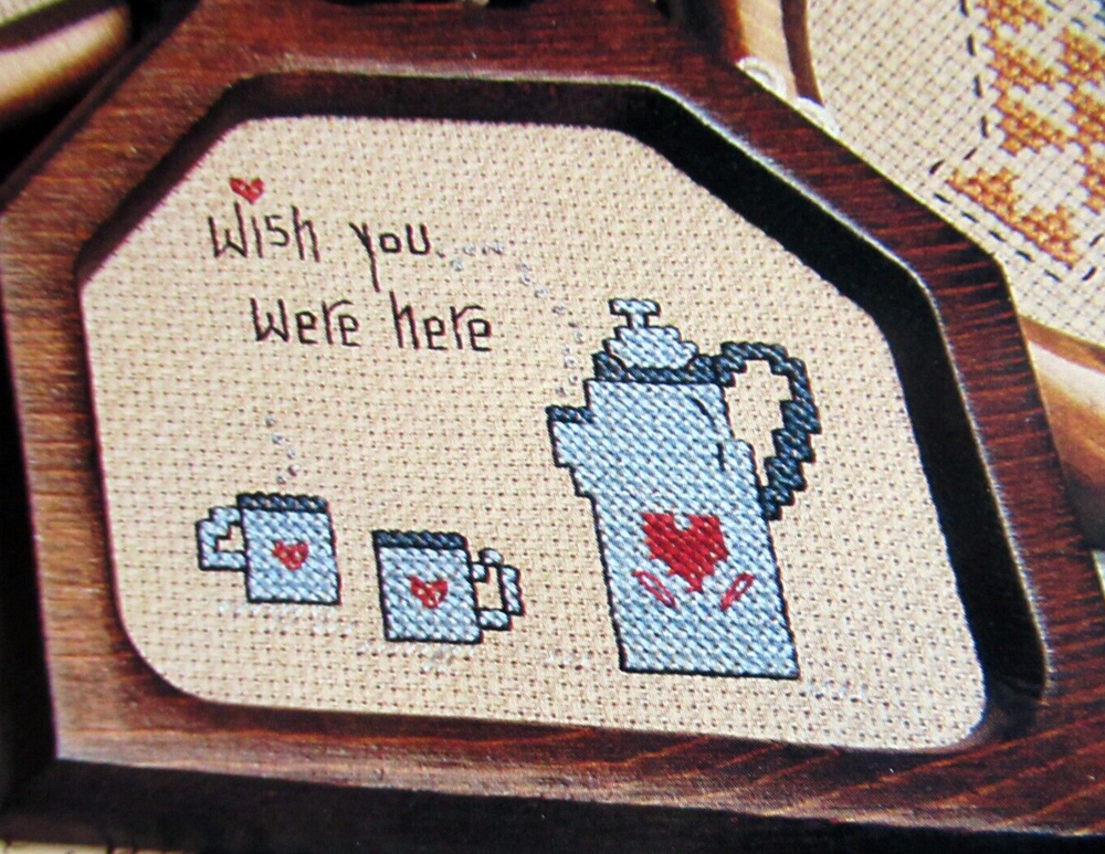 Christmas Winter Memory Friendly Messages Santas Helper CROSS STITCH PATTERNS