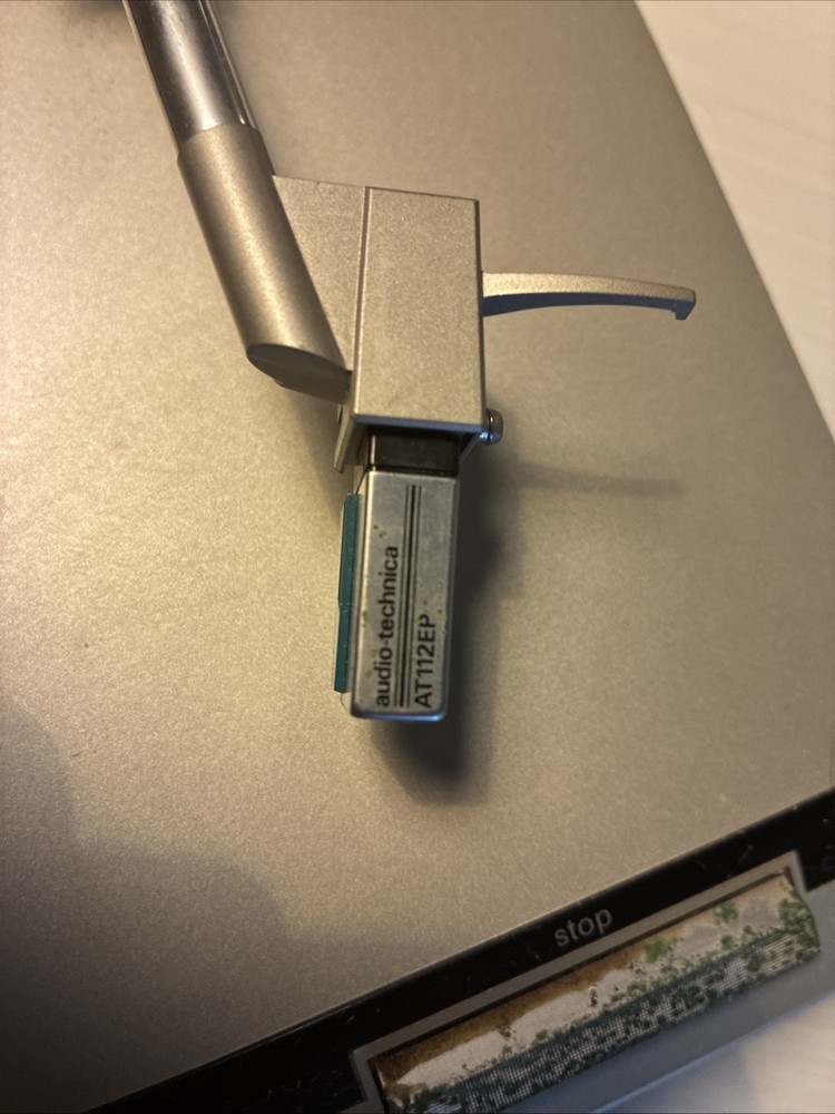 TECHNICS TURNTABLE SL-B200 needs belt and cleaning