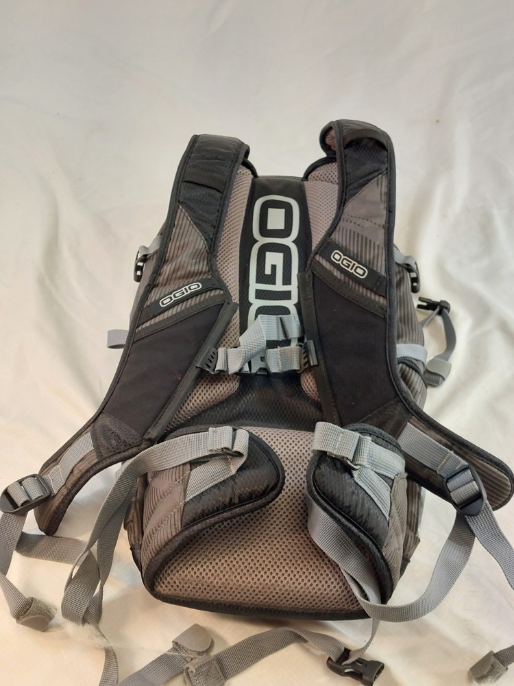 OGIO Dakar 100 3L Hydration Backpack Black
