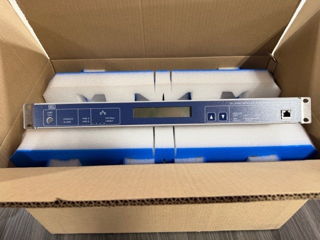 Schweitzer SEL 2488 GPS Satellite Synchronized Network Timing Clock