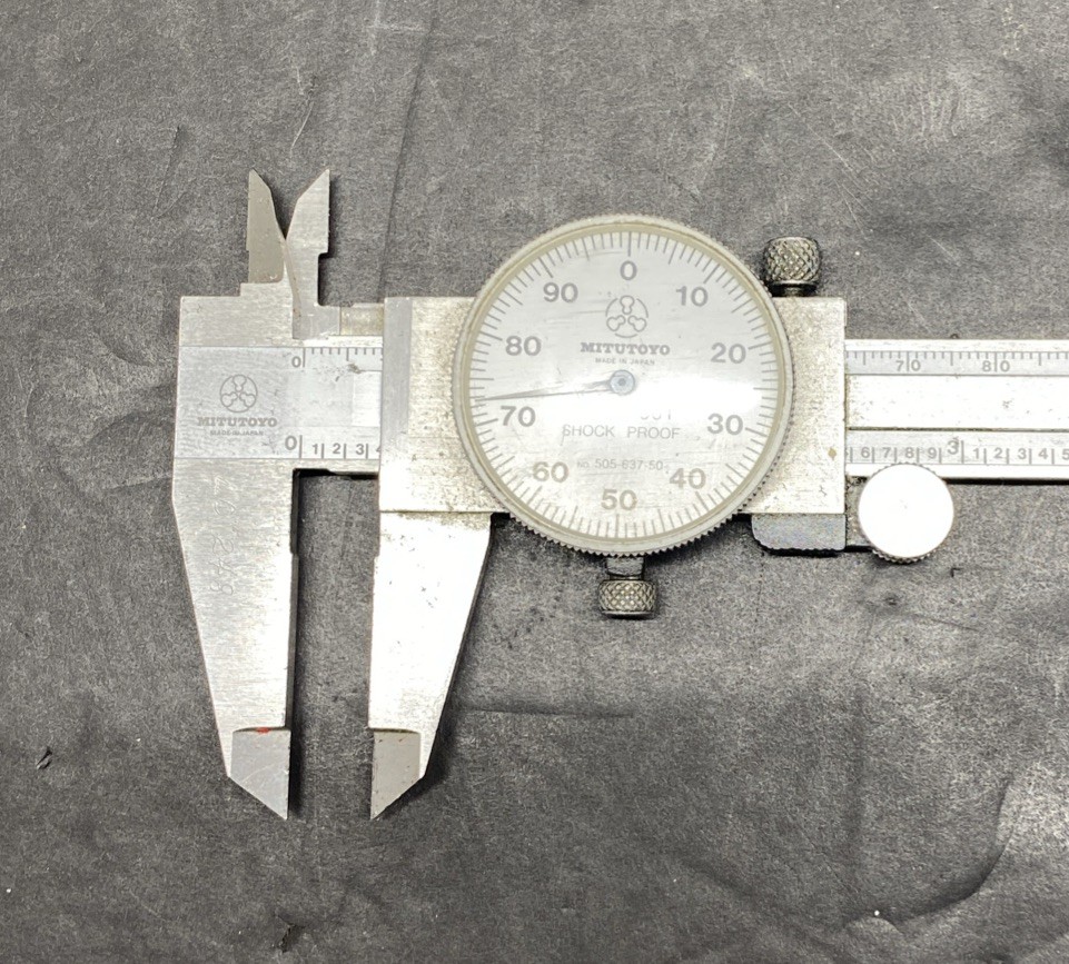 Mitutoyo 6” Dial Caliper 505-637-50 .001”