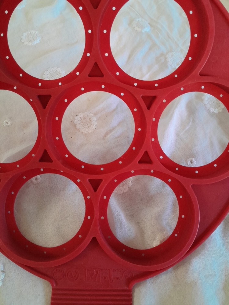 Non Stick Pancake Pan Flipper Silicone Egg Mould Breakfast Maker Tool