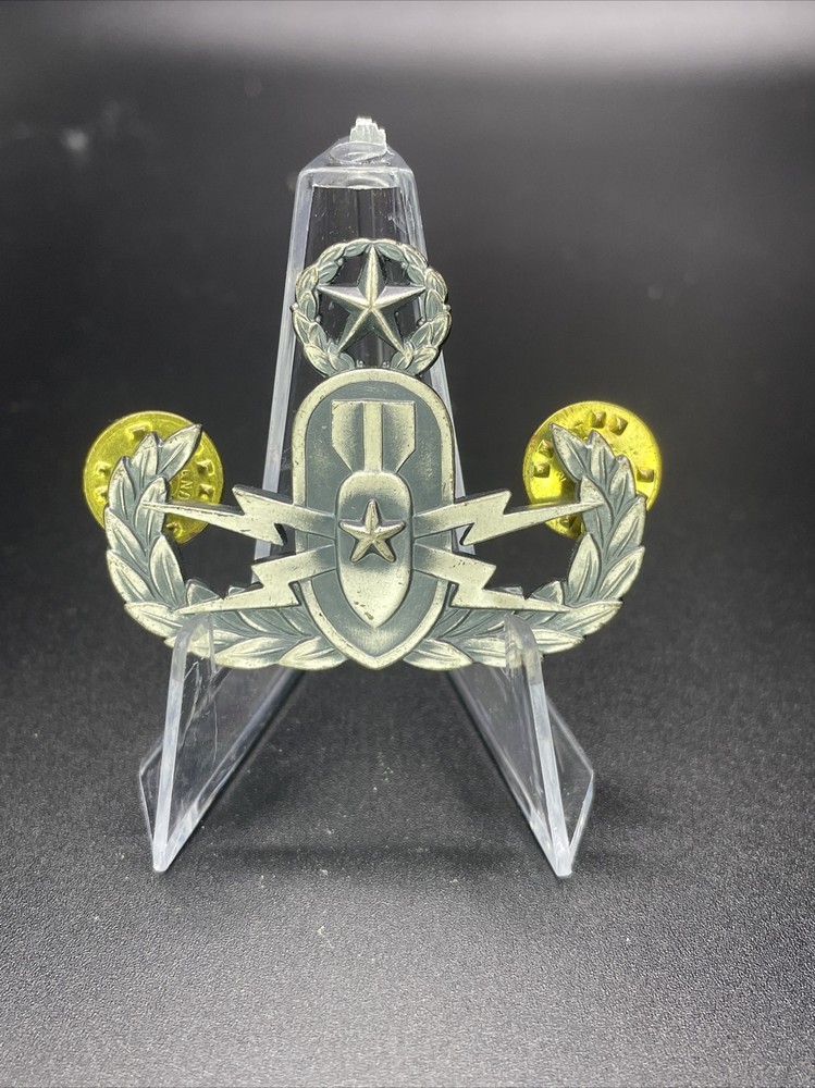 Vietnam War EOD Ordnance Disposal Badge Krew 1/20th Silver