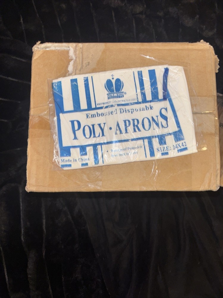 300 DISPOSABLE POLY APRONS (3 PACK)