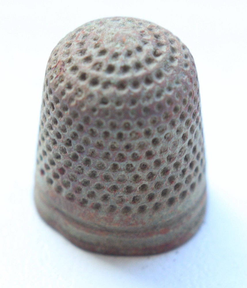 Antique Old Bronze Thimble (Y23-10-01)