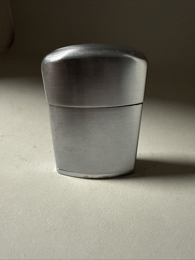Vintage Ronson Windlite Lighter - Brushed Silver with Chrome Base