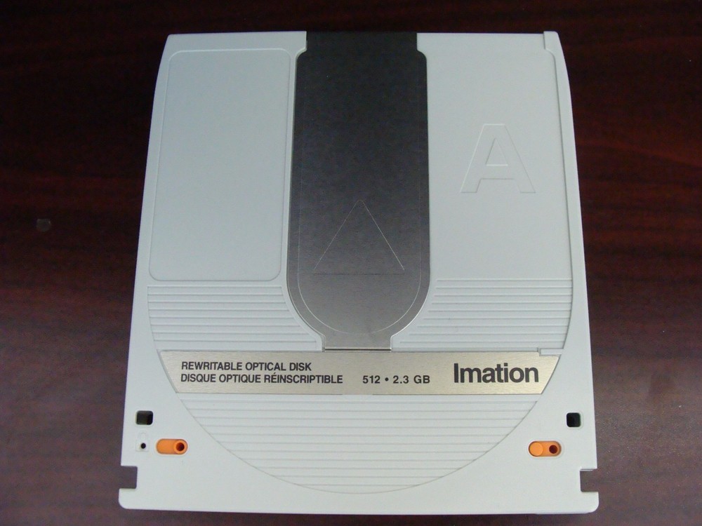 Imation 46618 QTY 1 USED R/W 2.3 GB 512 byte/sector in Plastic Shell