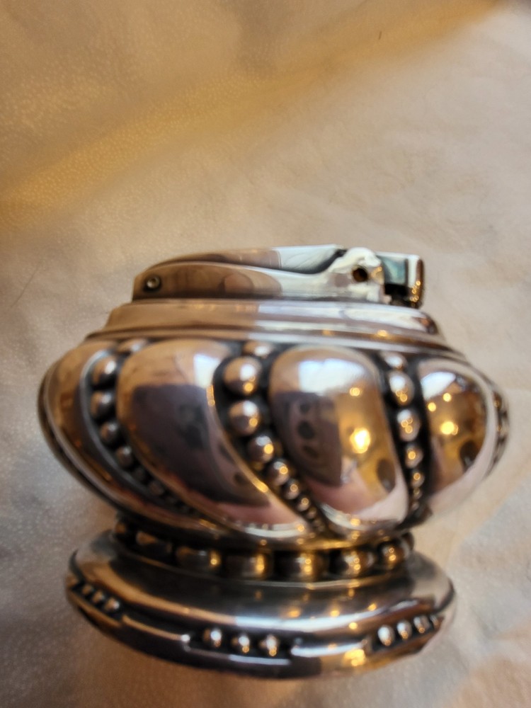 Ronson Crown Silver 2.5 X 3 In Table Lighter
