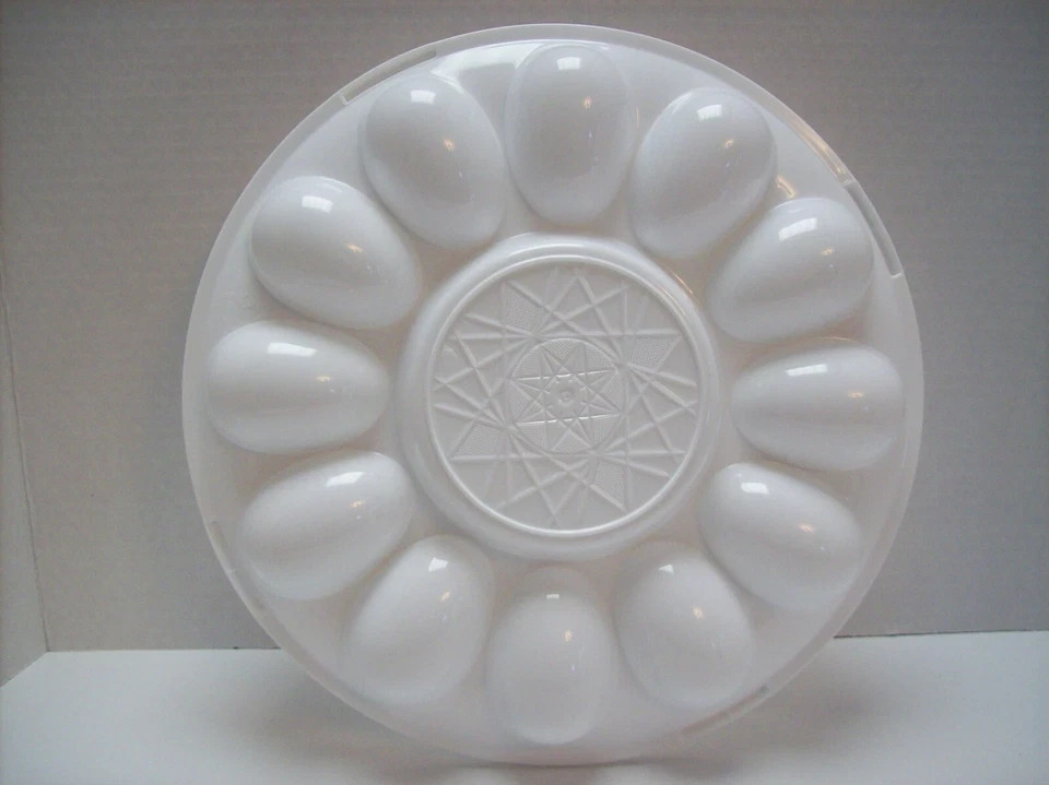 Sure Fresh Deviled Egg Carrier Container & Lid Reusable Holds 12 Eggs Portable