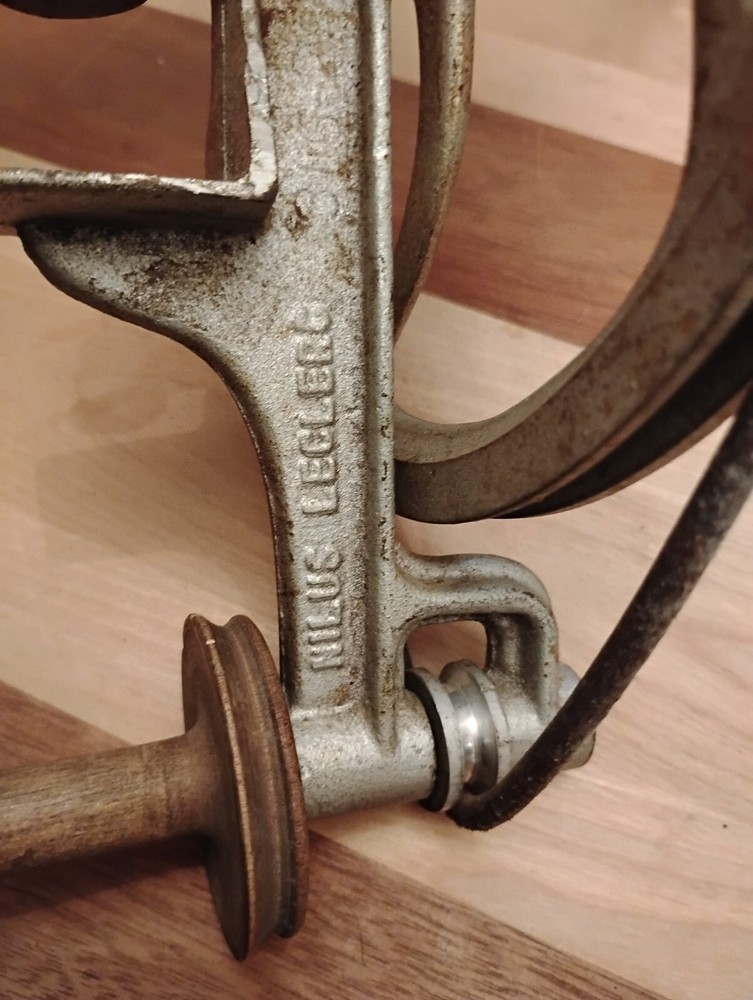 Antique Cast Iron Table Top Spool Winder Nilus Leclerc