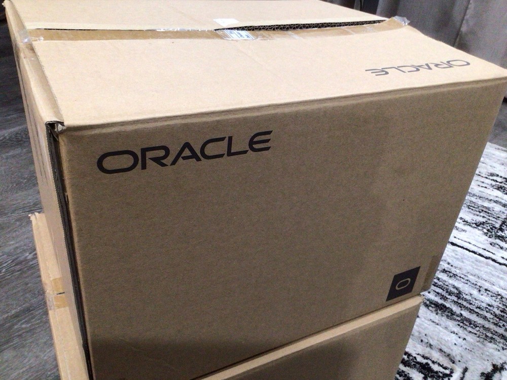 Oracle Micros Workstation 6 POS w/ Stand