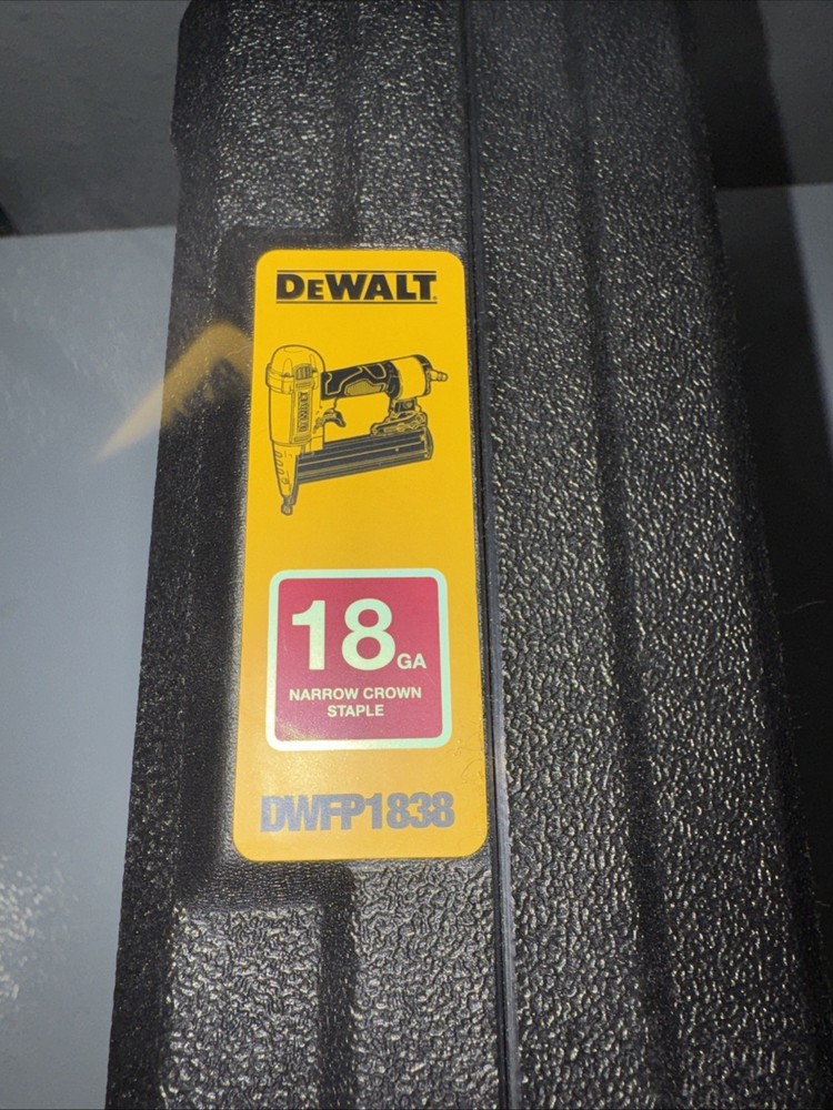 DEWALT 18 Gauge Narrow Crown Staple DWFP1838