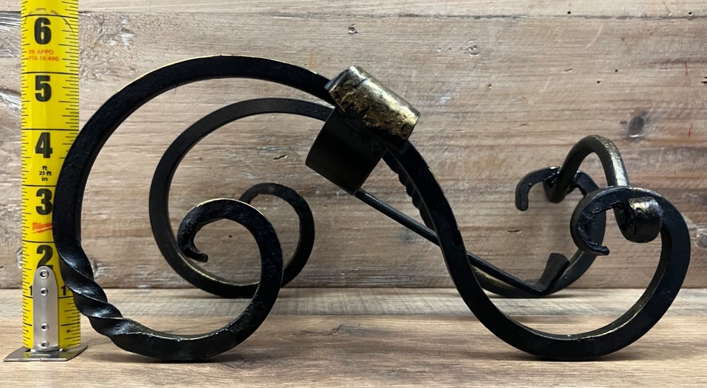 Cast Iron Single Wine Bottle Holder 11" x 5.5"