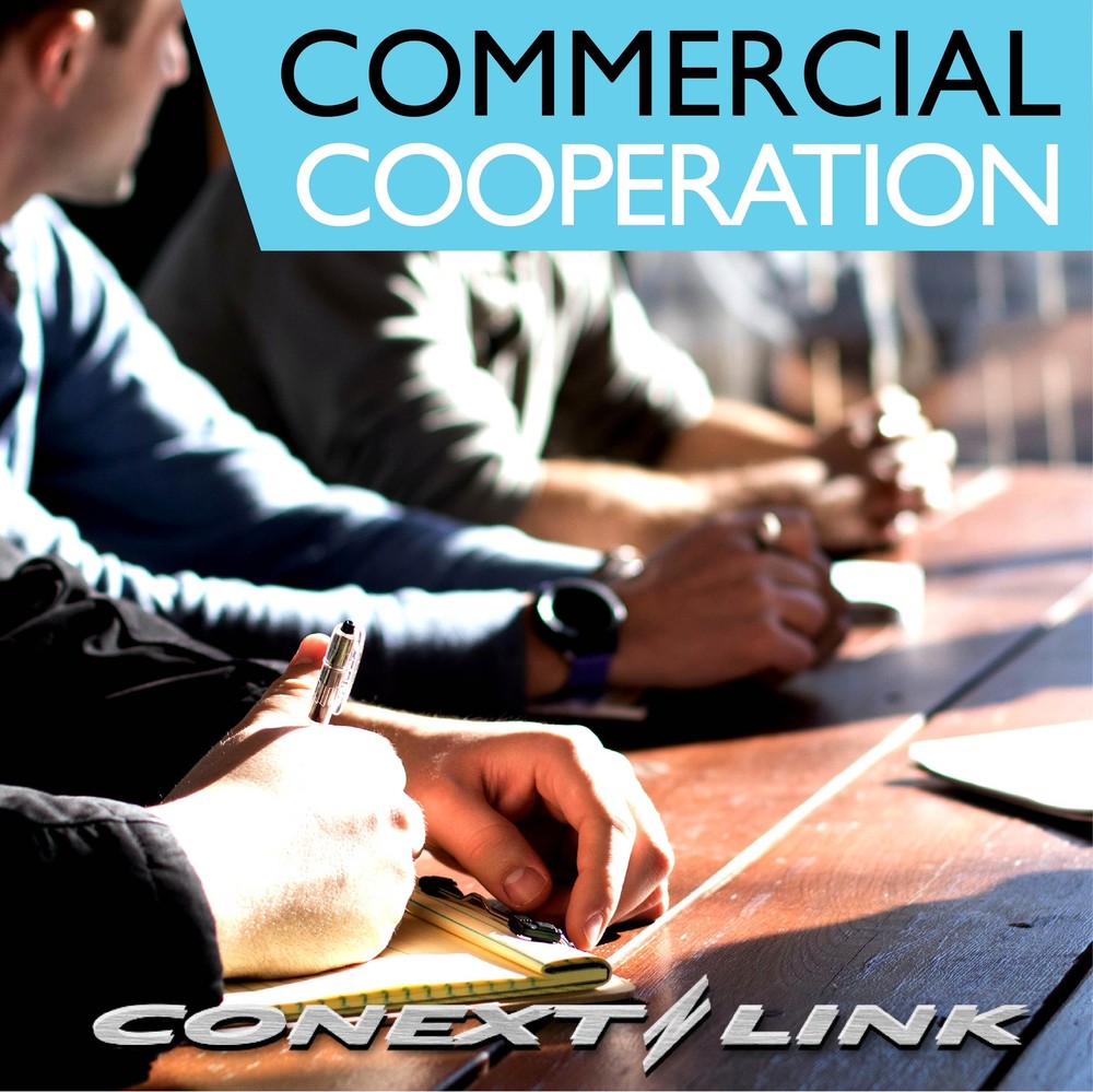 7 in 1 Multi Function EDC Tools Knife LED Light Whistling First Attack Opener