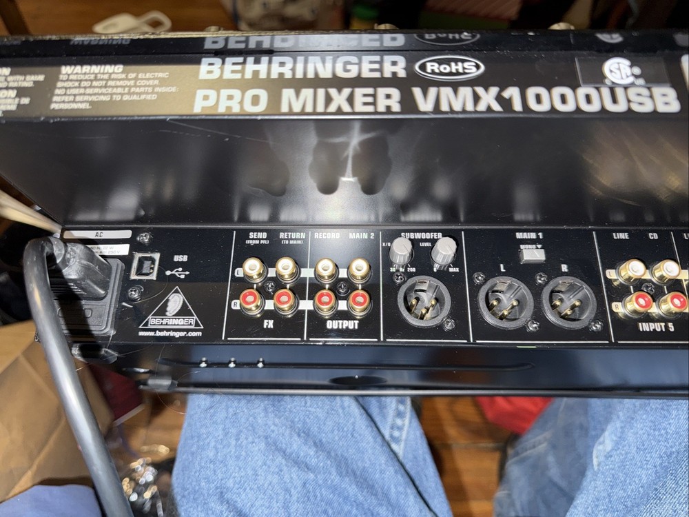 Behringer VMX 1000USB DJ Mixer