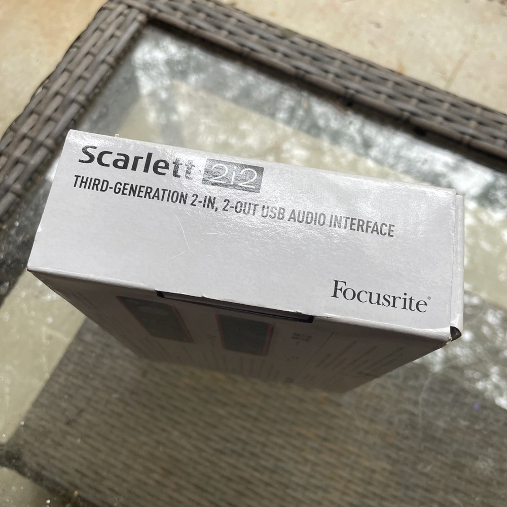 Focusrite Amplifier/Scarlett2I2 Audio Interface- USB 24-Bit/192 kHz