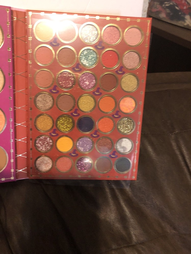 Kevin & Coco EYE SHADOW PALETTE 84COLORS HALLOWEEN EDITION!!