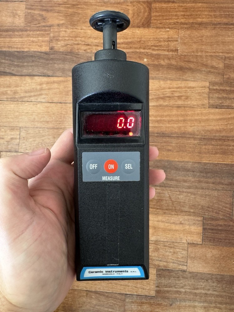 Digital Portable Electronic Speedometer