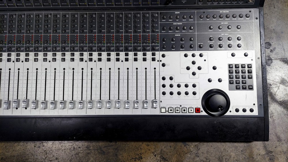Digidesign Focusrite MC124 Control24 Protools Professional Mixer Console