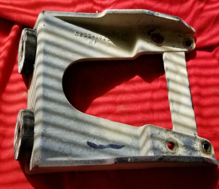 KENWORTH CAB SUSPENSION ,MOUNT,   BRACKET K235-1436