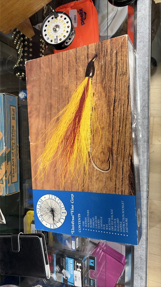 Vintage Universal Vise Bantam 1 Fly Tying Kit Tools Materials (both boxes)