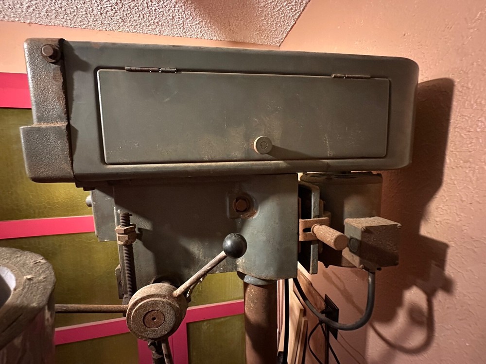 CLAUSING FLOOR MODEL 1641 DRILL PRESS with FLUID HEAD