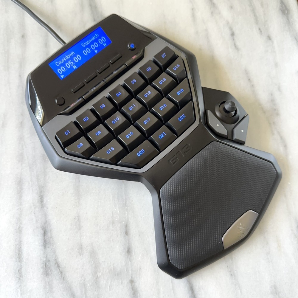 Logitech G13 USB Programmable Gameboard with LCD Display